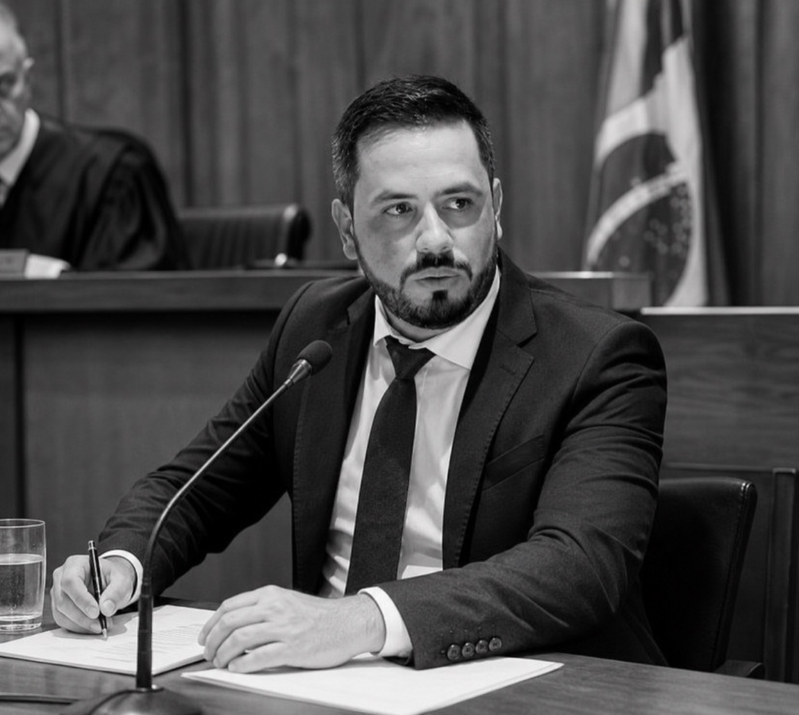 Dr. Michael Graca